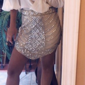 Skirt. Brand new just no tags . Try on only